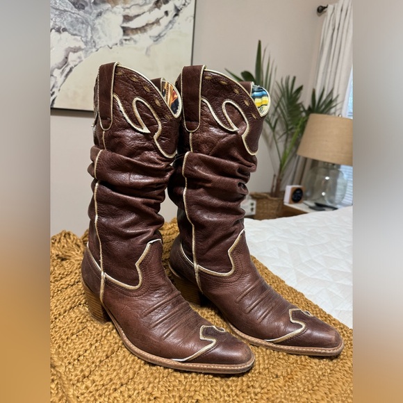 Nana cowgirl boots, Size 8 Dark Brown With Gold Accents,excellent Condition - Picture 3 of 4